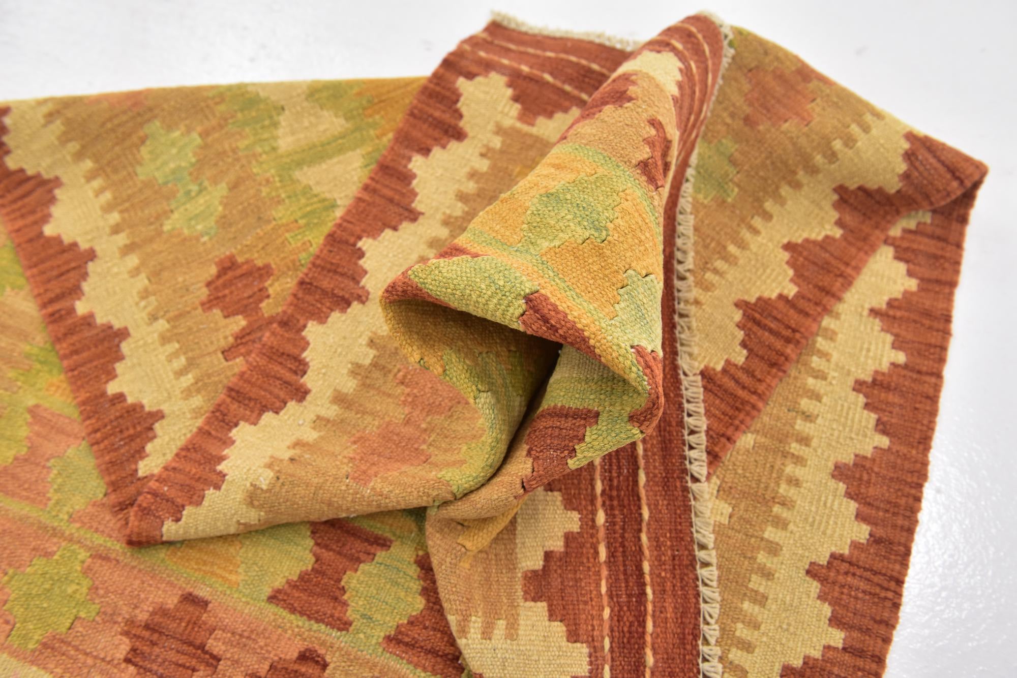 2' 6 x 4' 5 Hand Woven Kilim Waziri Wool Rug