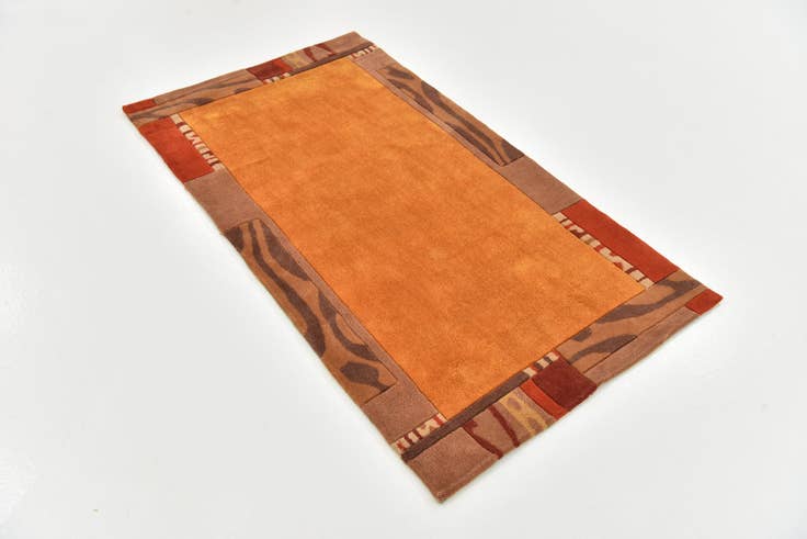 Detail image of 2' 10 x 5' Luna Wool Rug