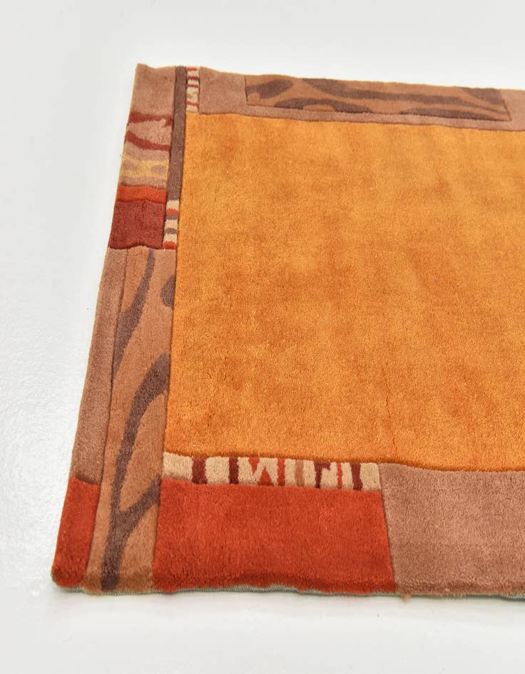 Detail image of 2' 10 x 5' Luna Wool Rug