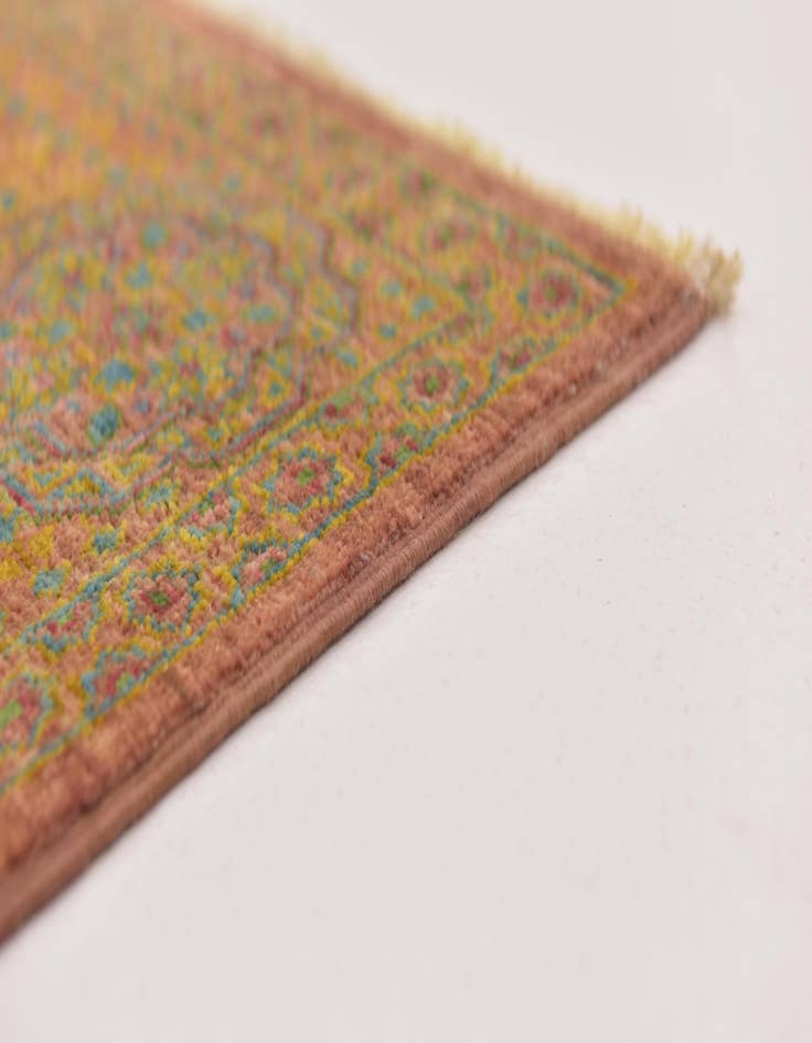 Detail image of 5' 6 x 7' 7  Hand Knotted Mamluk Ziegler Rug