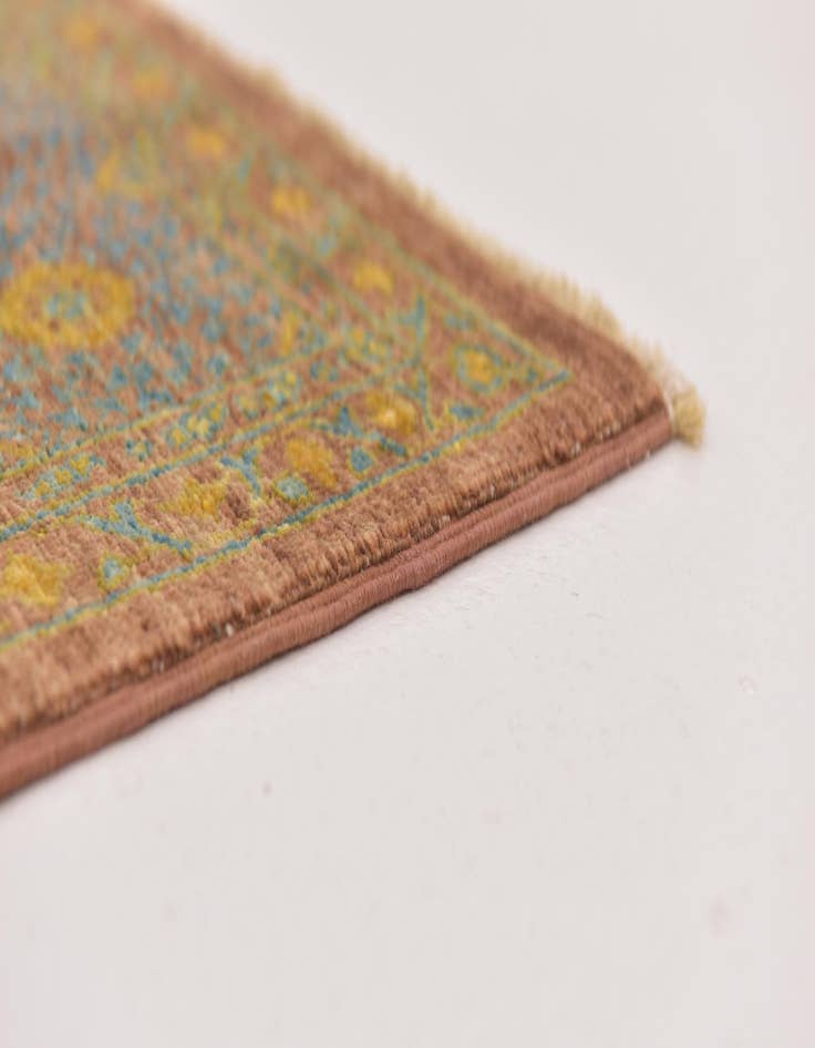 Detail image of 5' 6 x 7' 9  Hand Knotted Mamluk Ziegler Oriental Rug