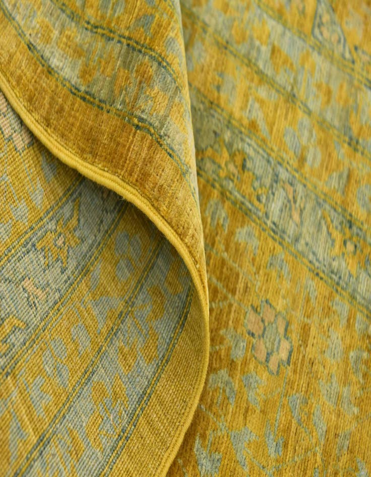 Detail image of 9' 10 x 14' 3  Hand Knotted Mamluk Ziegler Rug