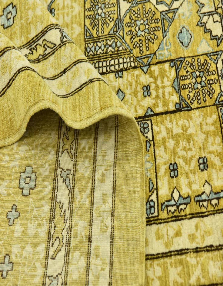 Detail image of 10' 2 x 14' 1  Hand Knotted Mamluk Ziegler Rug