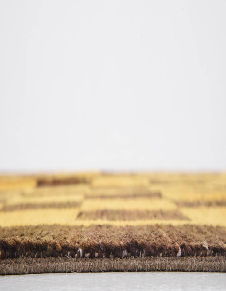 Detail image of 6' 4 x 9' 8  Hand Knotted Modern Ziegler Rug