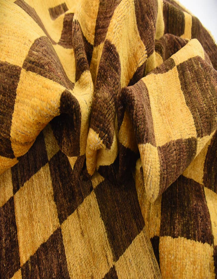 Detail image of 6' 4 x 9' 8  Hand Knotted Modern Ziegler Rug