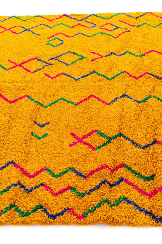 Detail image of 6' 10 x 9' 7 Hand Knotted Moroccan Wool Rug