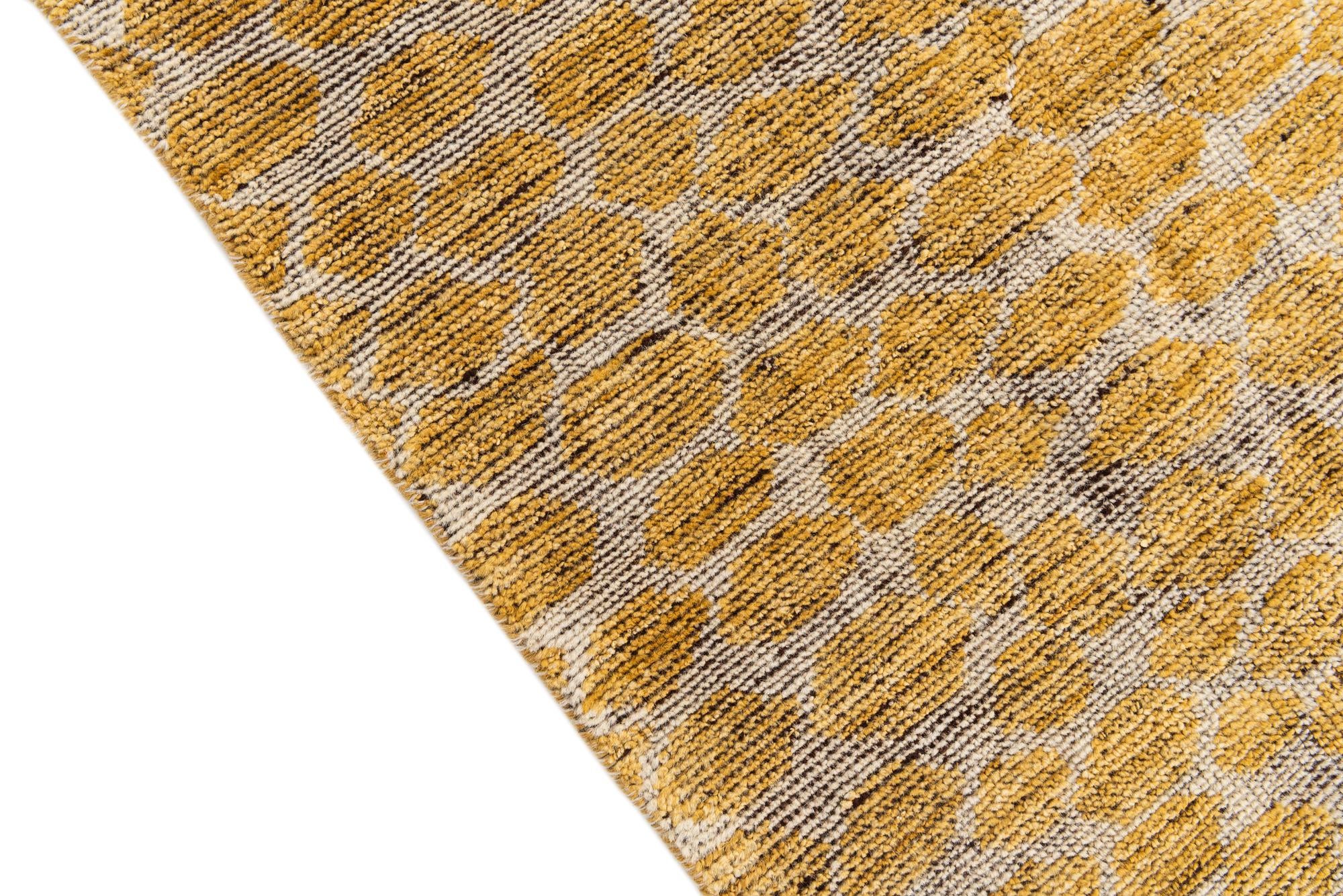 6' 1 x 9' 1 Hand Knotted Moroccan Wool Rug