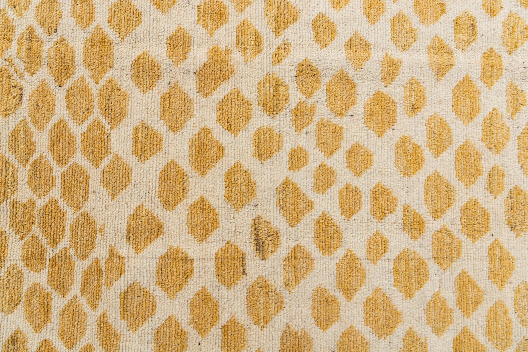 6' 2 x 9' 2 Hand Knotted Moroccan Wool Rug