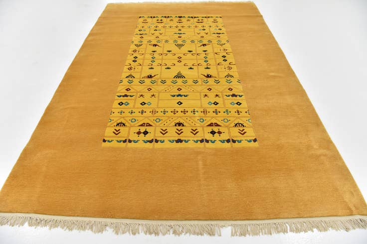 Detail image of 6' 8 x 10' Hand Knotted Nepal Wool Rug