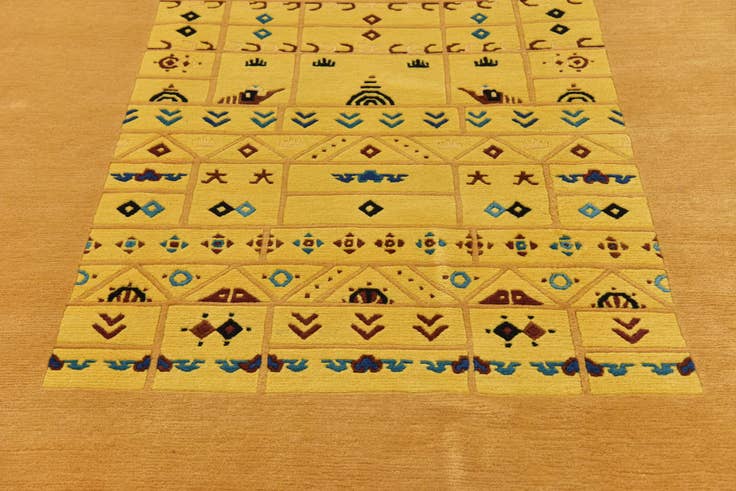 Detail image of 6' 8 x 10' Hand Knotted Nepal Wool Rug