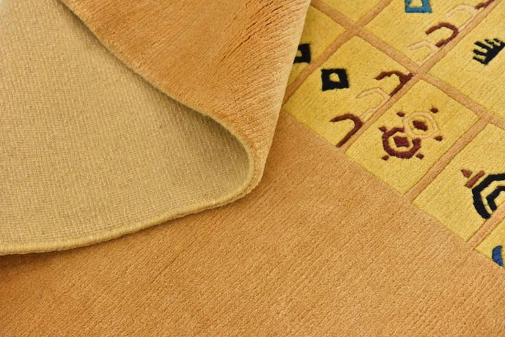 Detail image of 6' 8 x 10' Hand Knotted Nepal Wool Rug