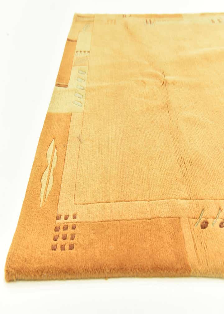 4' 9 x 6' 6 Hand Knotted Nepal Wool Rug