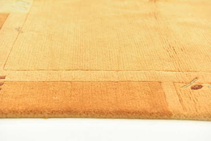 4' 9 x 6' 6 Hand Knotted Nepal Wool Rug