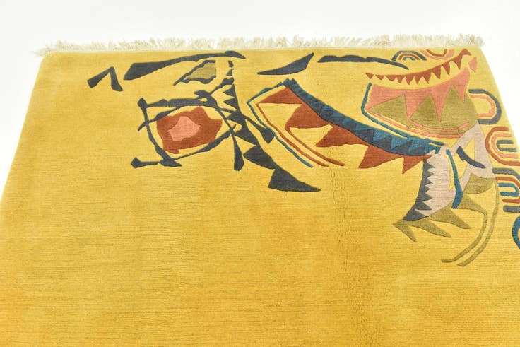 Detail image of 4' 7 x 6' 8 Hand Knotted Nepal Wool Rug
