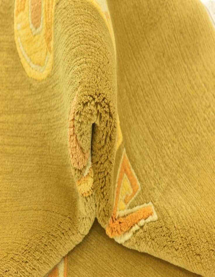 Detail image of 4' 7 x 6' 7  Hand Knotted Nepal Wool Rug