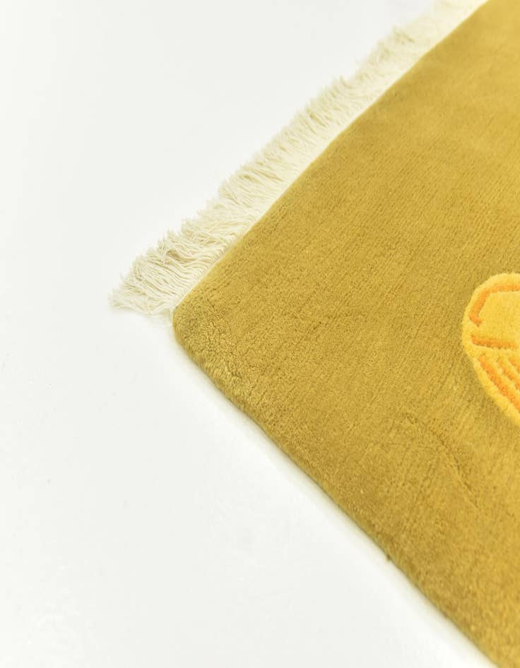 Detail image of 4' 7 x 6' 7  Hand Knotted Nepal Wool Rug