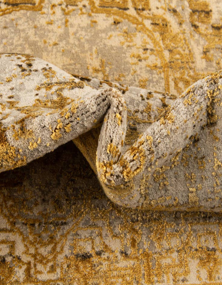 Detail image of 5' 3 x 7' 10 Noble Rug