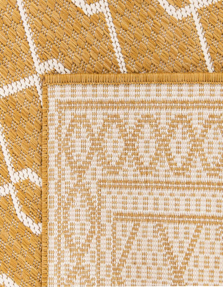 Detail image of 5' 3 x 7' 8  Washable Modern Indoor / Outdoor Rug