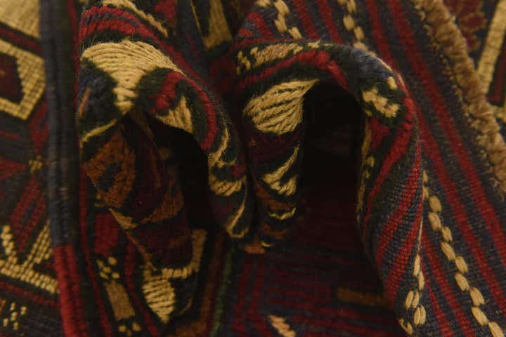 2' 9 x 4' 11 Hand Knotted Sumak Wool Rug