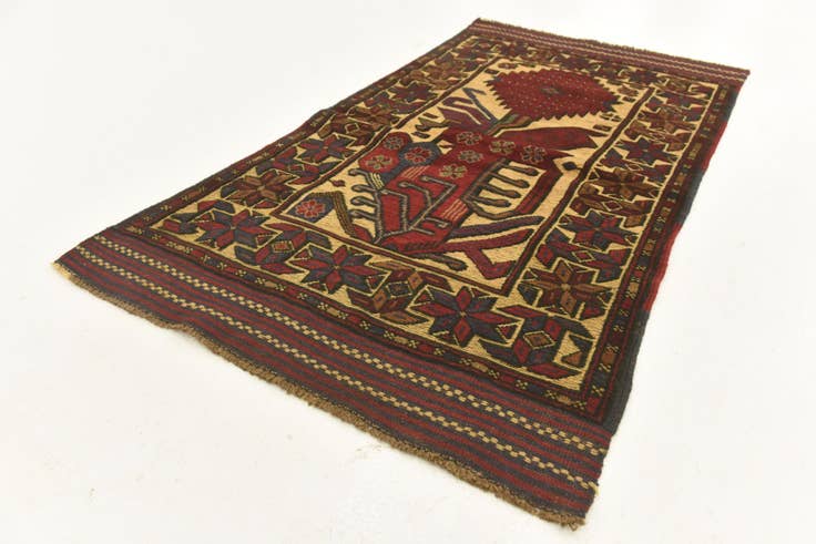 Detail image of 2' 9 x 4' 11 Hand Knotted Sumak Wool Rug