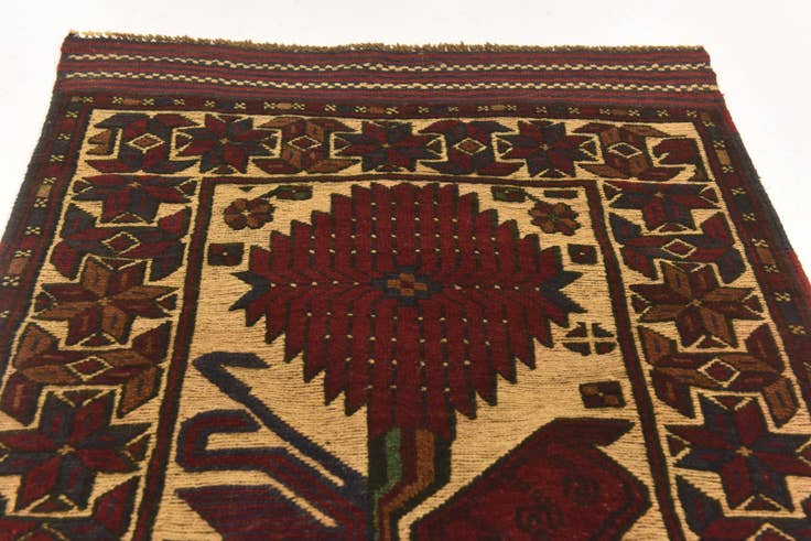 Detail image of 2' 9 x 4' 11 Hand Knotted Sumak Wool Rug