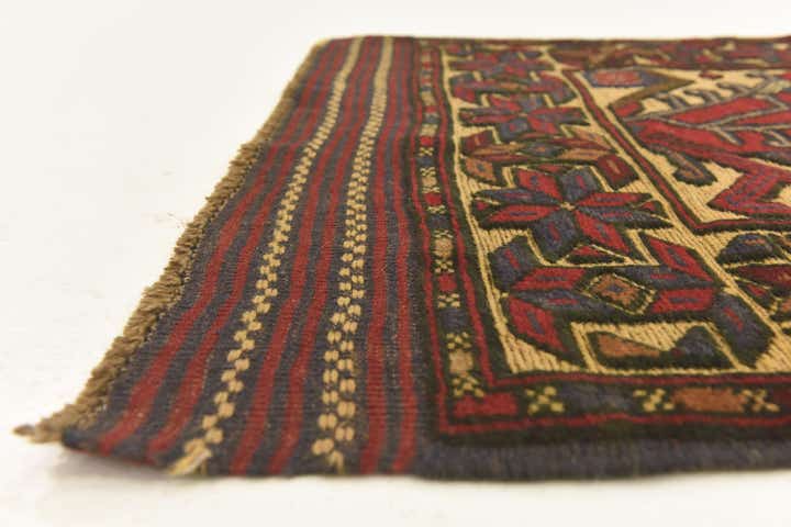 2' 9 x 4' 11 Hand Knotted Sumak Wool Rug