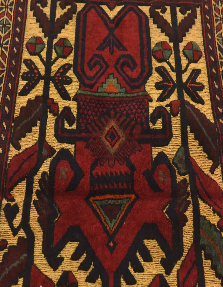 Detail image of 3' x 4' 4 Hand Knotted Sumak Wool Rug