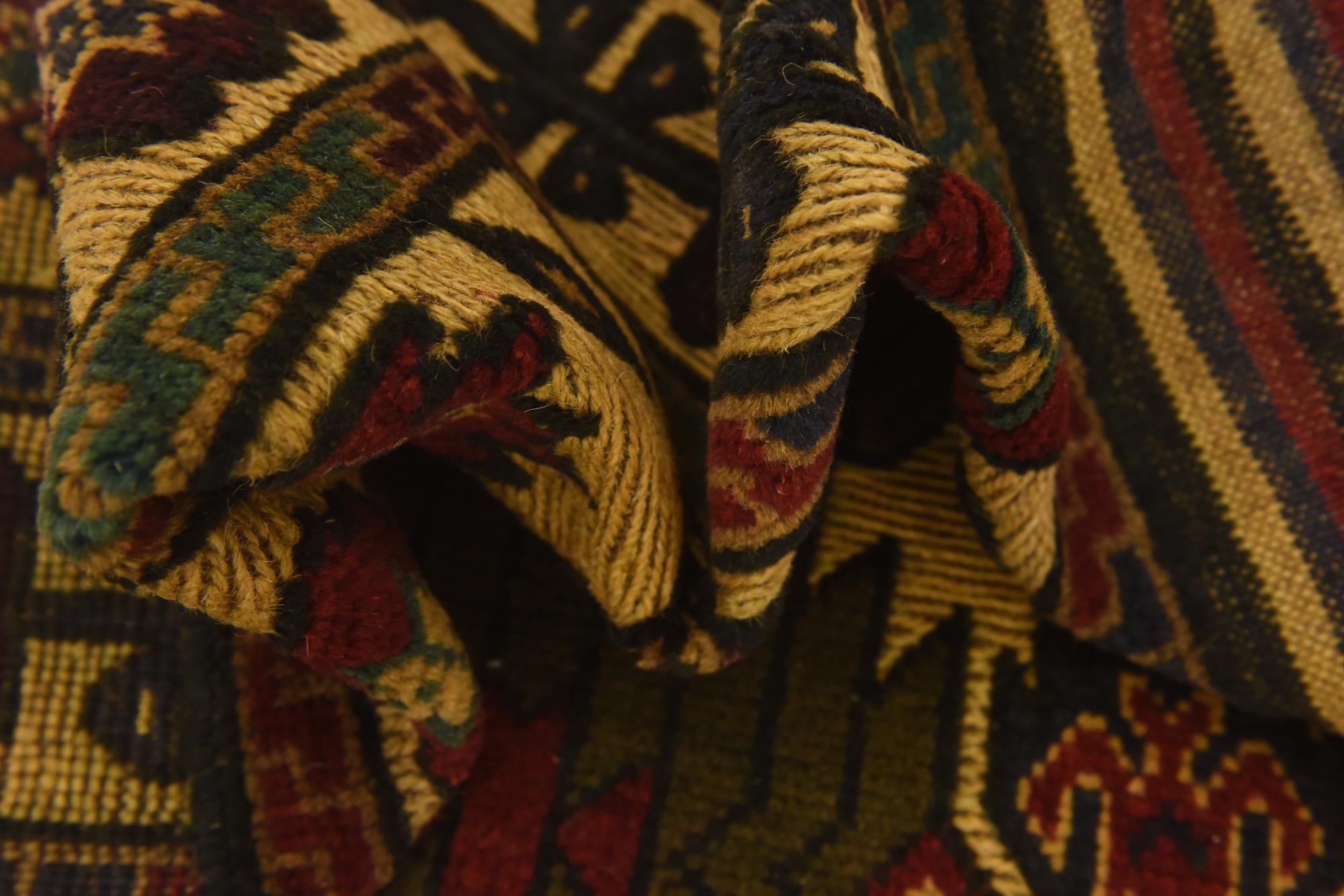 3' 3 x 5' 3 Hand Knotted Sumak Wool Rug