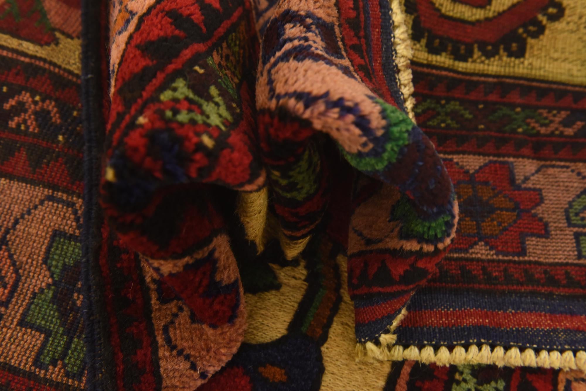 2' 9 x 4' 4 Hand Knotted Sumak Wool Rug