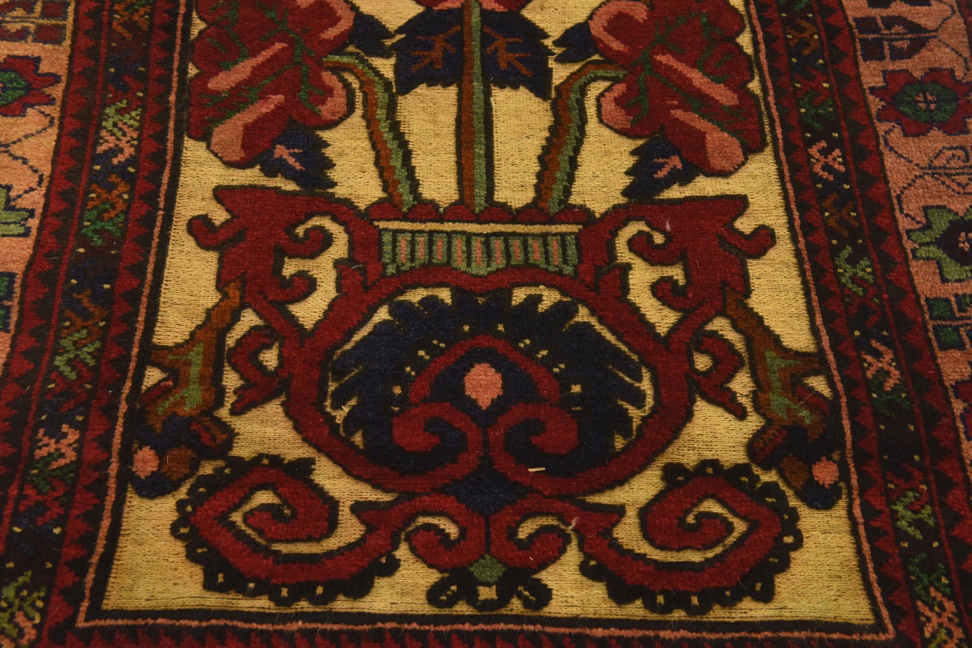 2' 9 x 4' 4 Hand Knotted Sumak Wool Rug