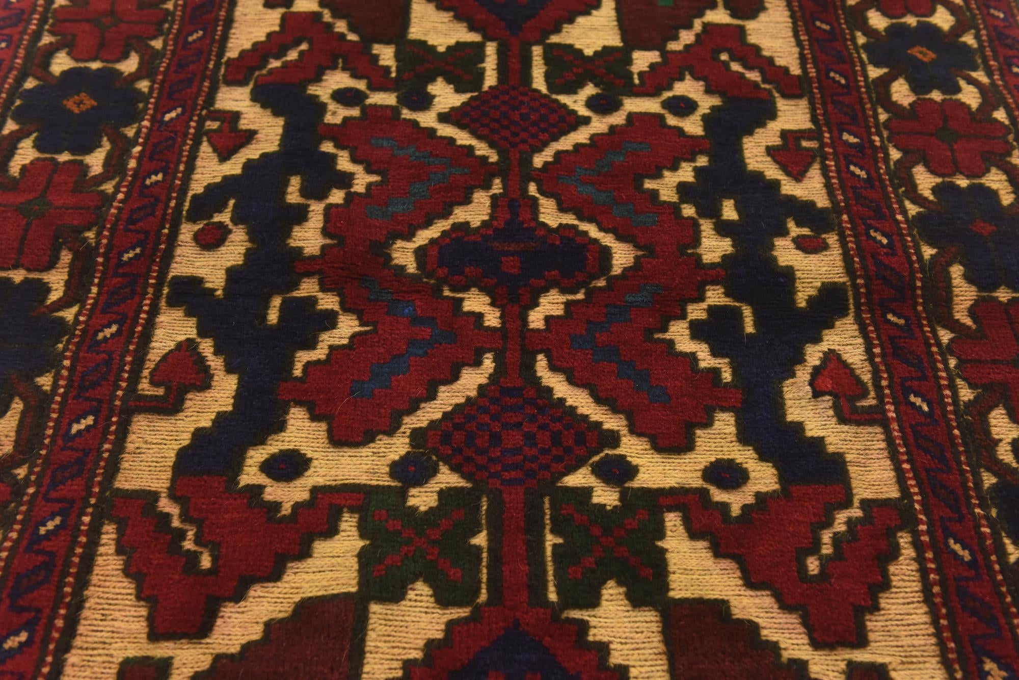 2' 11 x 4' 9 Hand Knotted Sumak Wool Rug