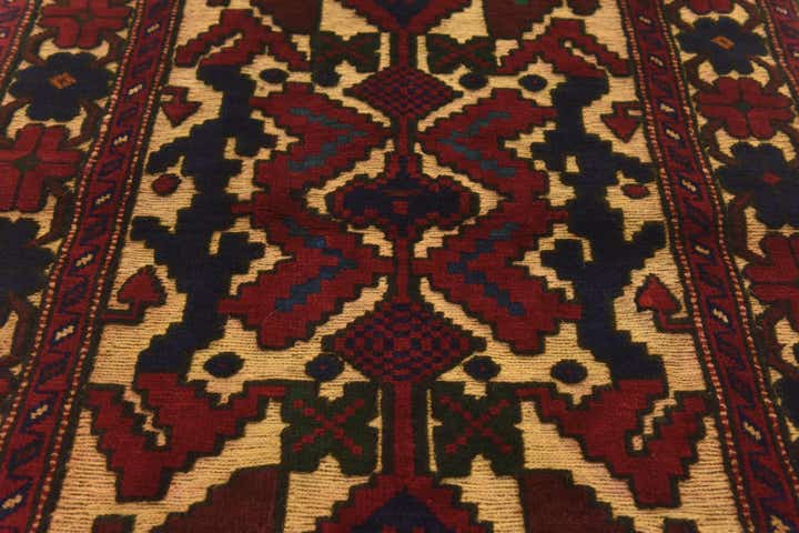 2' 11 x 4' 9 Hand Knotted Sumak Wool Rug