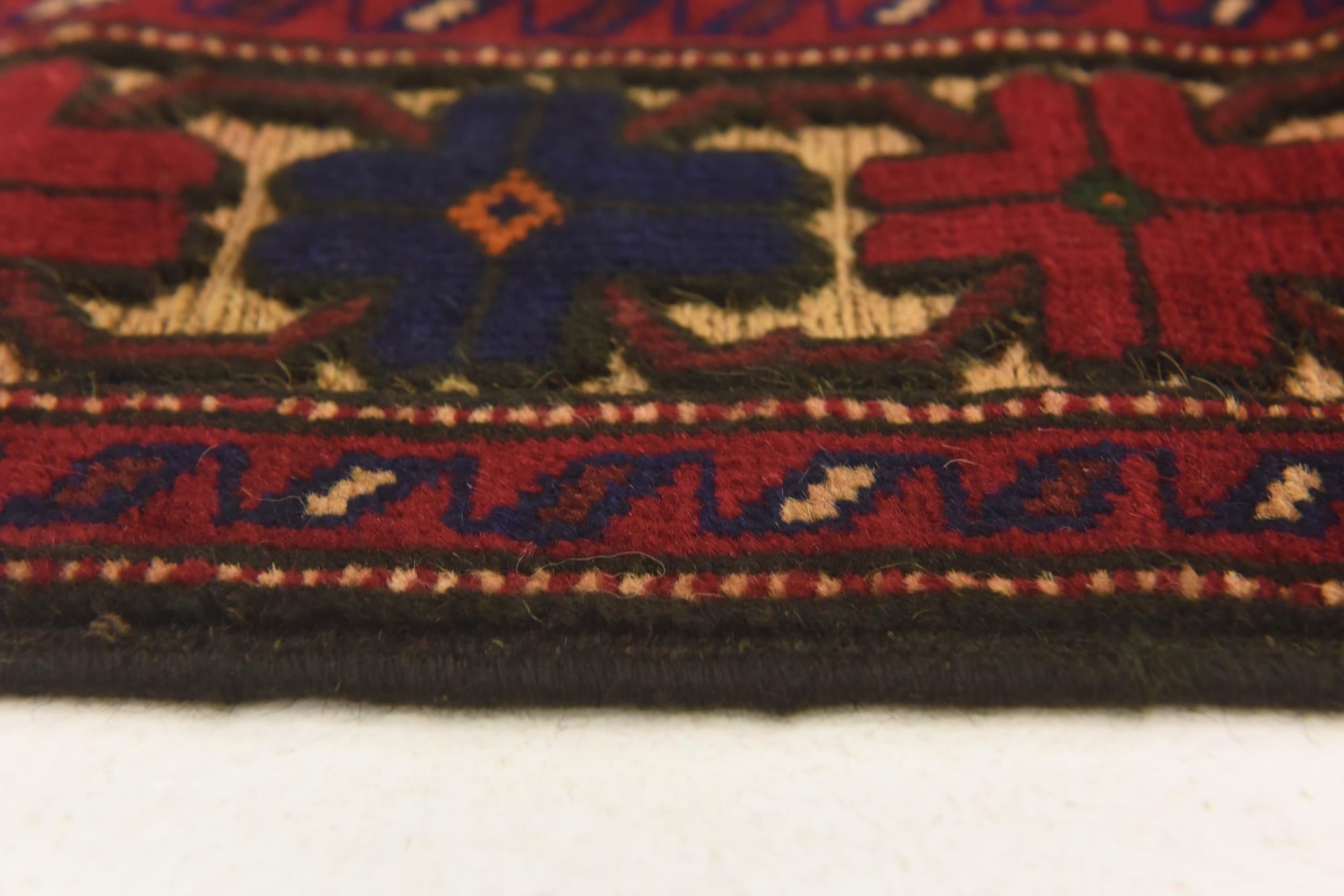 2' 11 x 4' 9 Hand Knotted Sumak Wool Rug