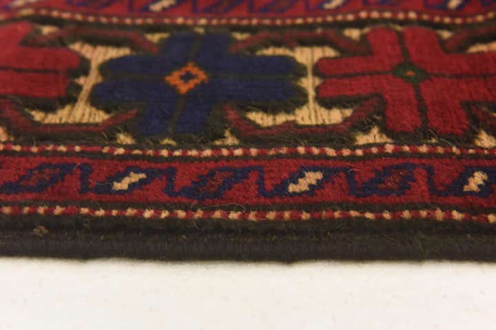 2' 11 x 4' 9 Hand Knotted Sumak Wool Rug