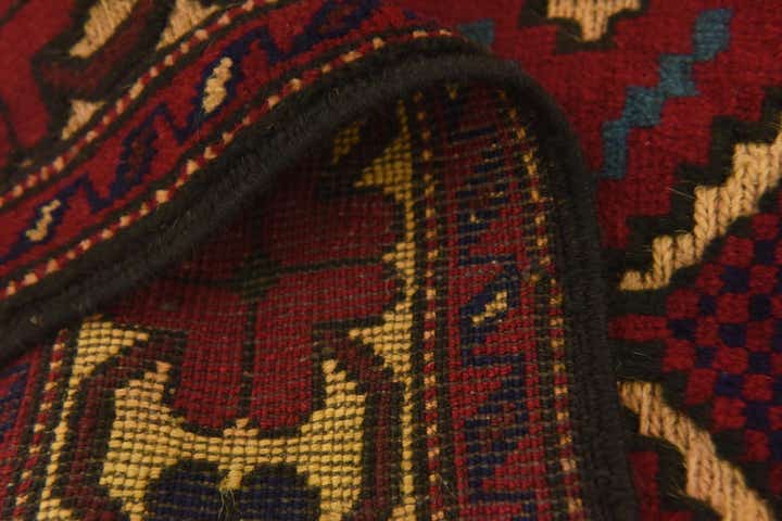 2' 11 x 4' 9 Hand Knotted Sumak Wool Rug