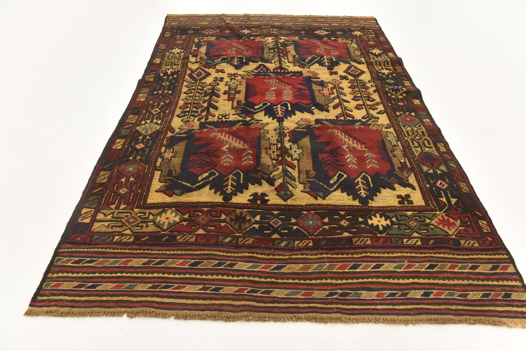 4' x 6' 6 Hand Knotted Sumak Wool Rug
