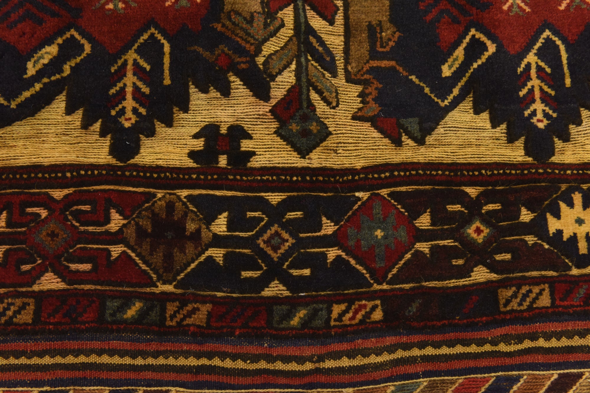 4' x 6' 6 Hand Knotted Sumak Wool Rug