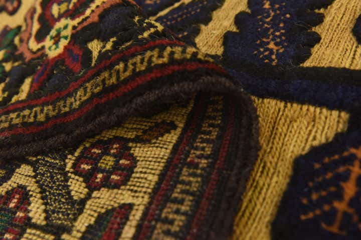 4' 2 x 6' 8 Hand Knotted Sumak Wool Rug