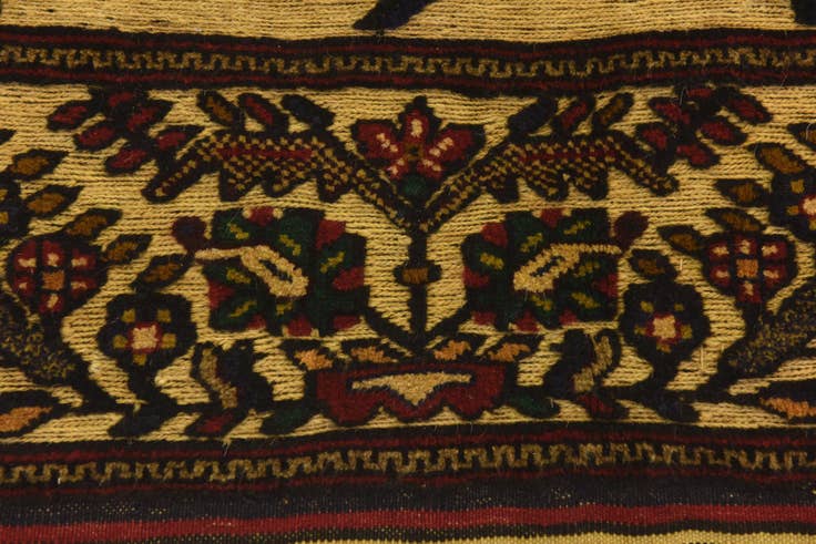 Detail image of 4' 2 x 6' 8 Hand Knotted Sumak Wool Rug