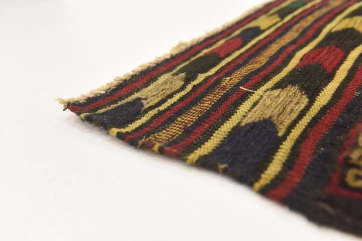 4' 2 x 6' 8 Hand Knotted Sumak Wool Rug