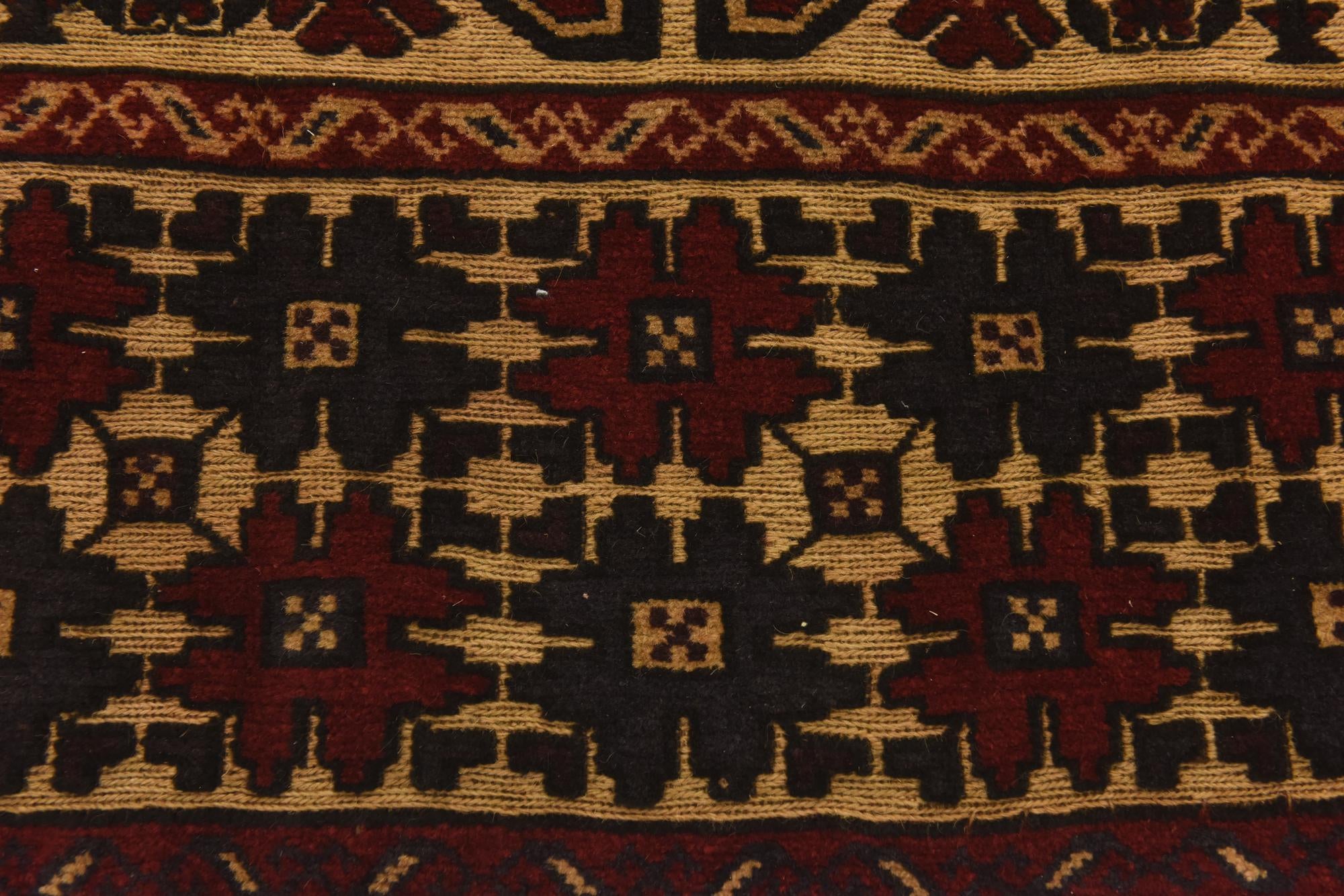 4' 5 x 6' 4 Hand Knotted Sumak Wool Rug