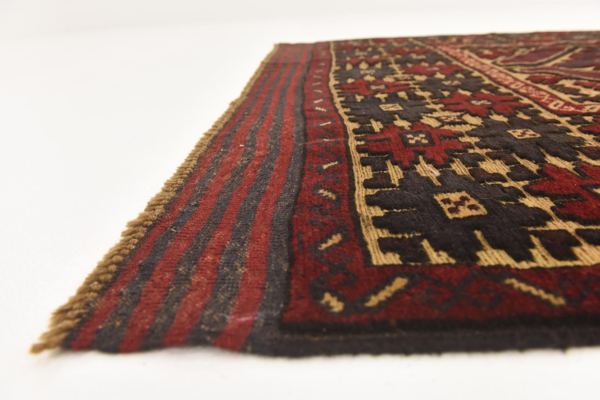 4' 5 x 6' 4 Hand Knotted Sumak Wool Rug