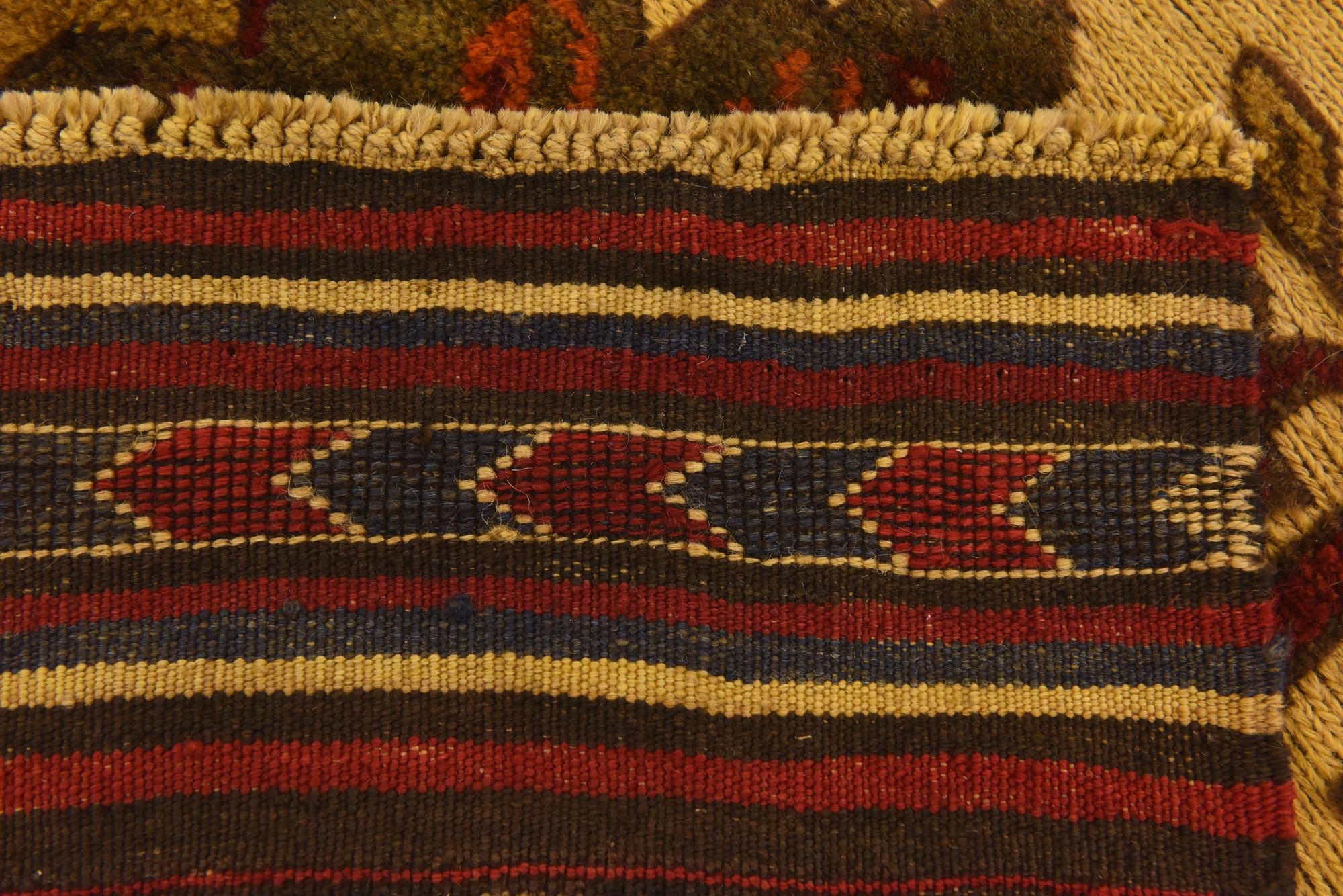 4' 5 x 6' 6 Hand Knotted Sumak Wool Rug