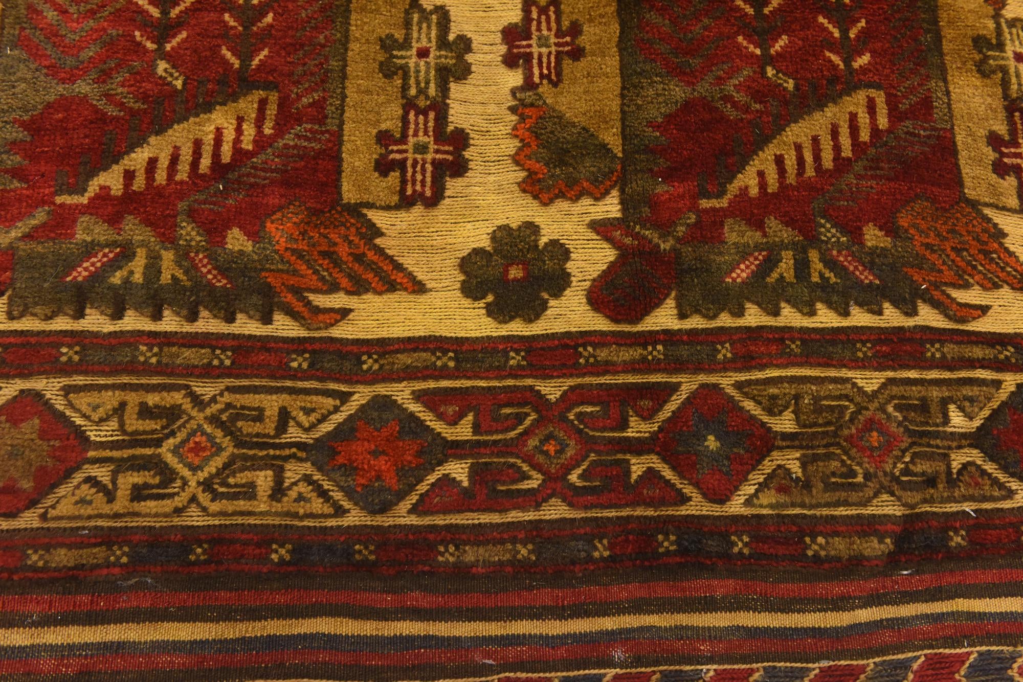 4' 5 x 6' 6 Hand Knotted Sumak Wool Rug