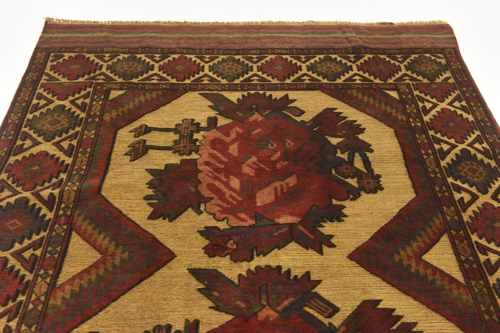 4' 3 x 6' 2 Hand Knotted Sumak Wool Rug