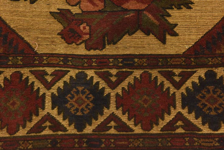 Detail image of 4' 3 x 6' 2 Hand Knotted Sumak Wool Rug