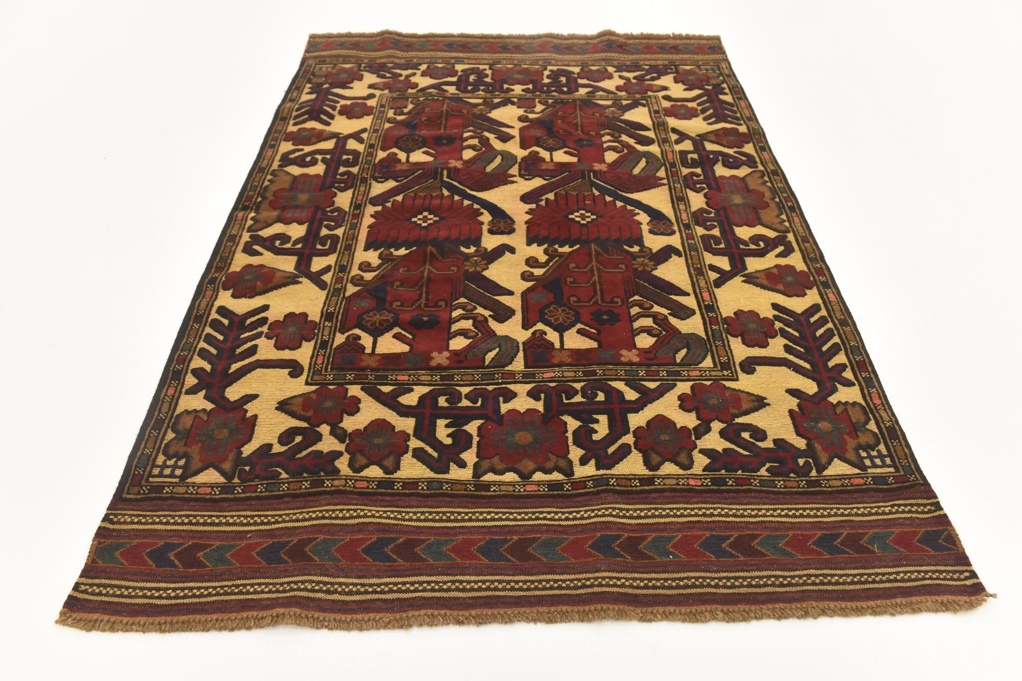 4' x 6' 1 Hand Knotted Sumak Wool Rug