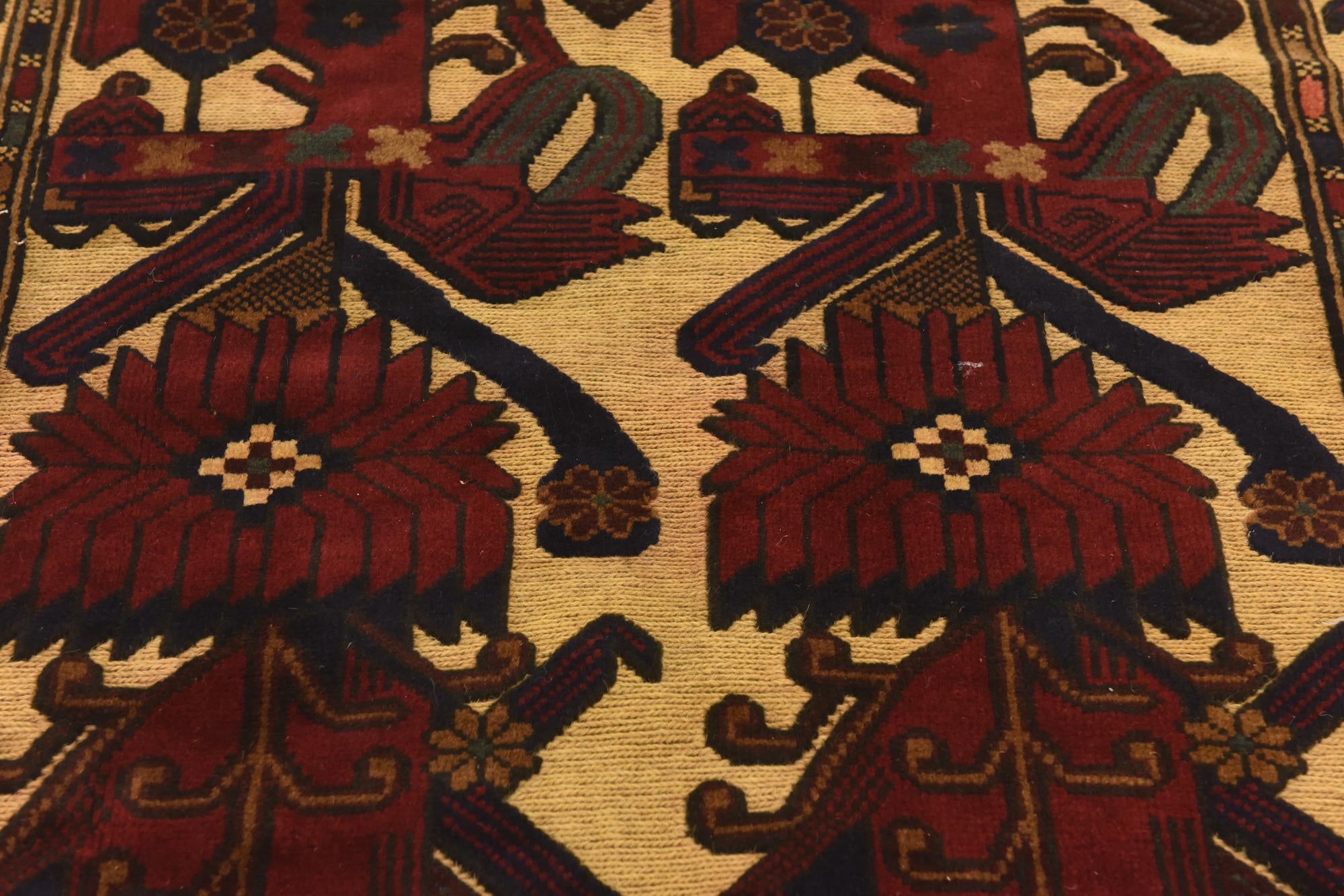 4' x 6' 1 Hand Knotted Sumak Wool Rug
