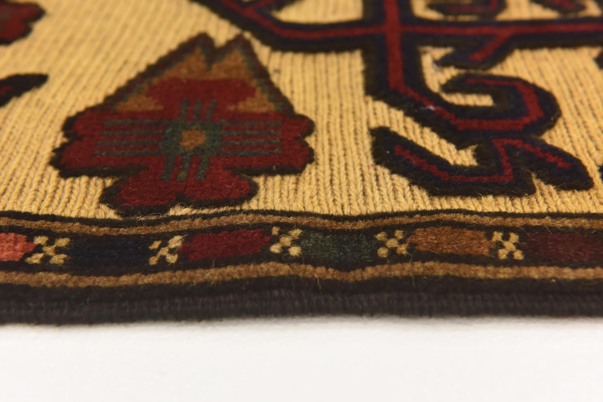 4' x 6' 1 Hand Knotted Sumak Wool Rug