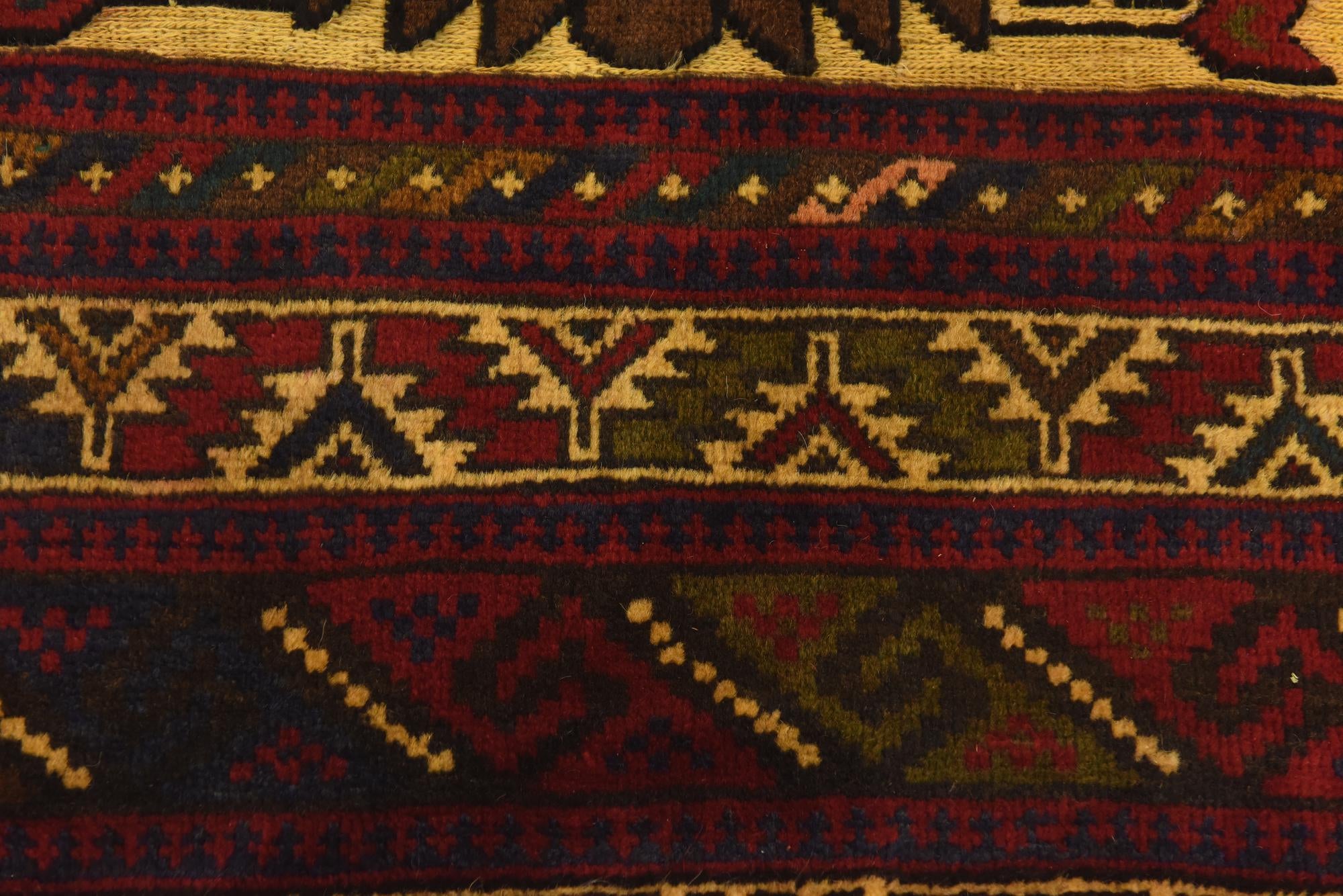 4' 4 x 5' 9 Hand Knotted Sumak Wool Rug